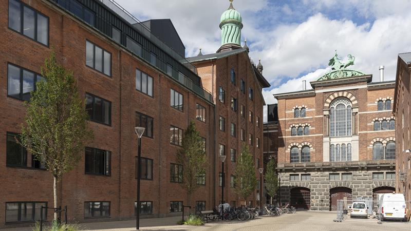 Theodora Hus kontorlokale ud mod Bryggernes Plads i Carlsberg Byen